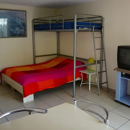 Apartment Parnuit