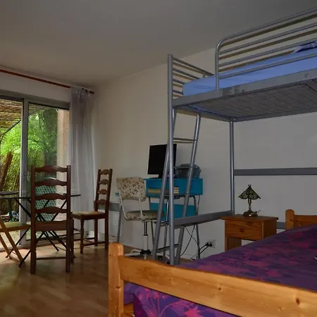Parnuit Apartment *